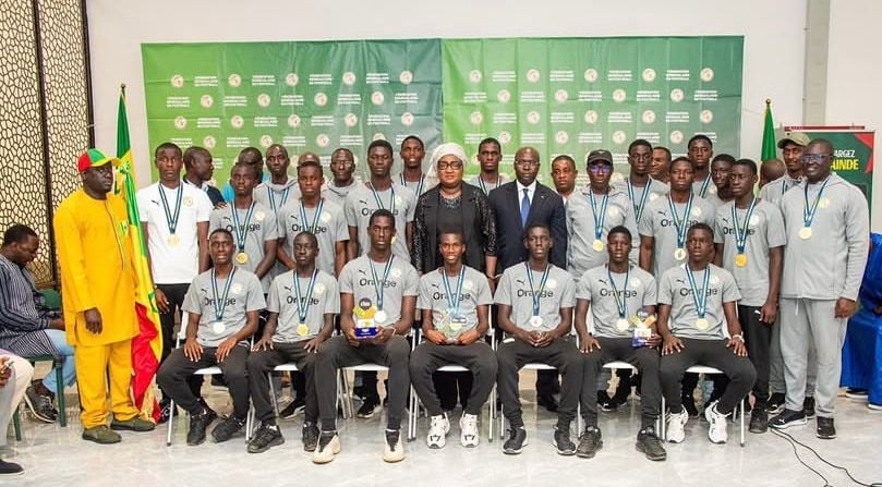Cérémonie de remise des trophées aux Lionceaux U15 du Sénégal