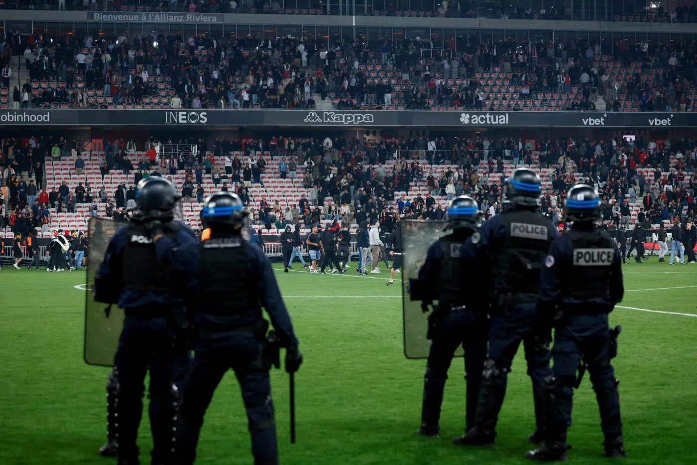 Nice lourdement sanctionné avant ses barrages contre Saint-Étienne