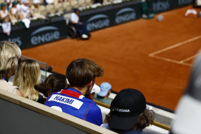 Quelques maillots du PSG aperçus en tribunes cette semaine à Roland-Garros
