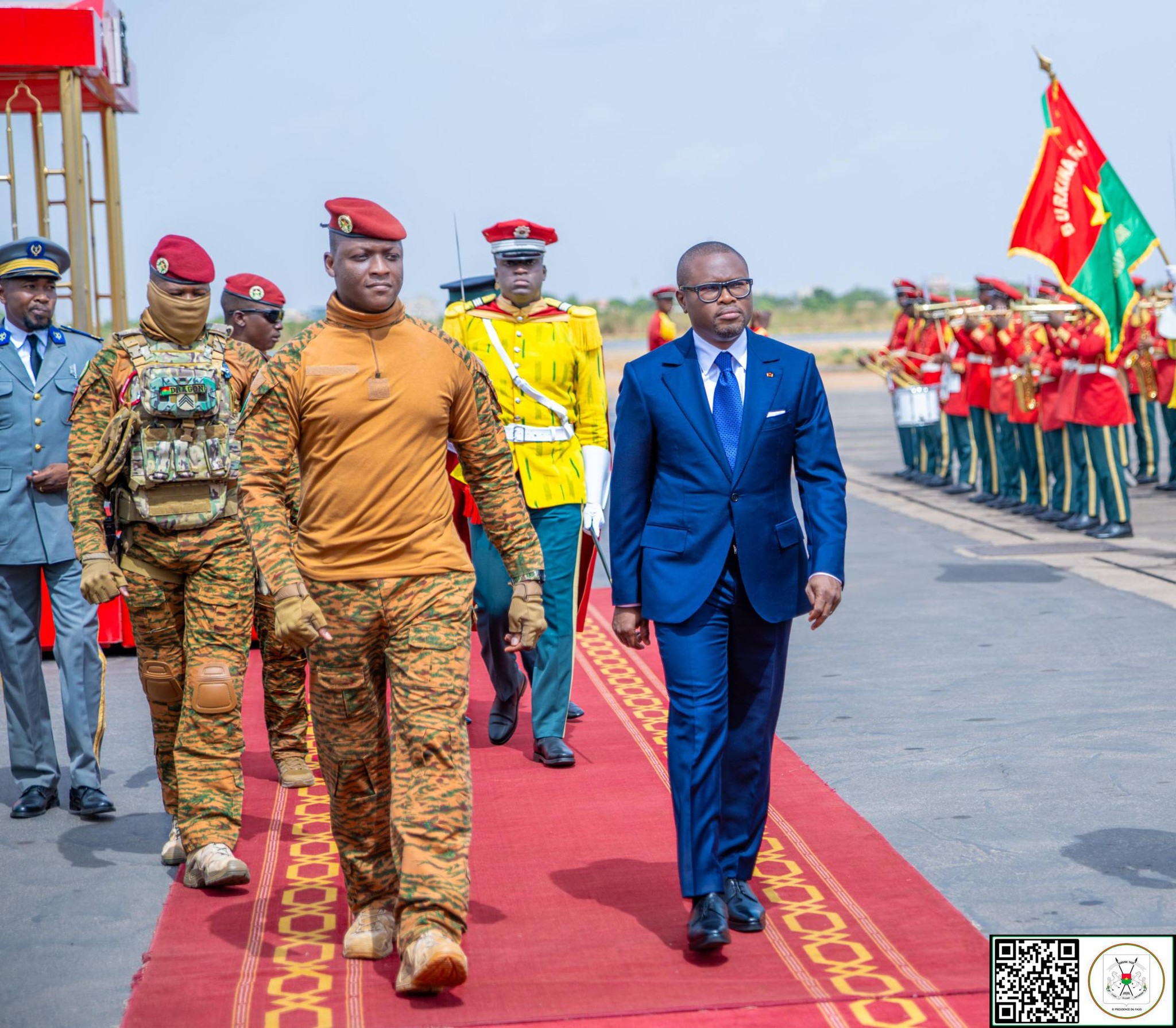 Les présidents Wadagni et Traoré lors de leur rencontre