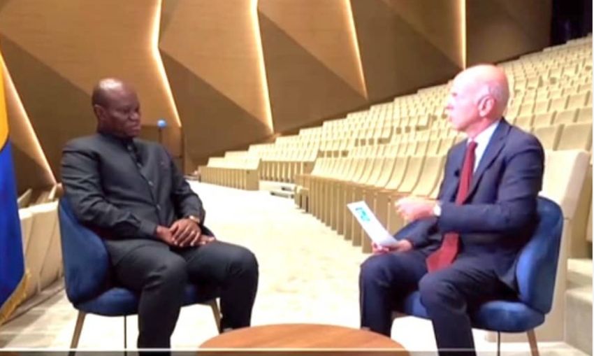Entretien d'Oligui Nguema avec un journaliste