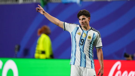 Julian Alvarez en action lors d'un match de Coupe du monde 2026