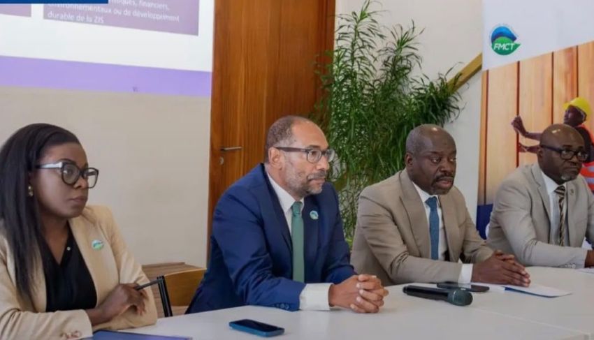 Vue aérienne de la zone d'investissement de Baie des Rois à Libreville