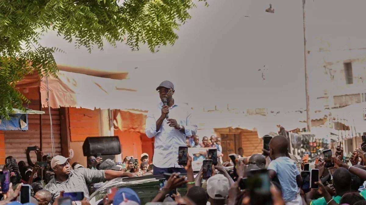 Ousmane Sonko s’adresse aux militants de Pastef à Bargny Ousmane Sonko s’adresse aux militants de Pastef à Bargny