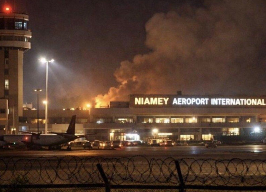 Niamey sous les tirs : une nuit qui relance les craintes au Niger