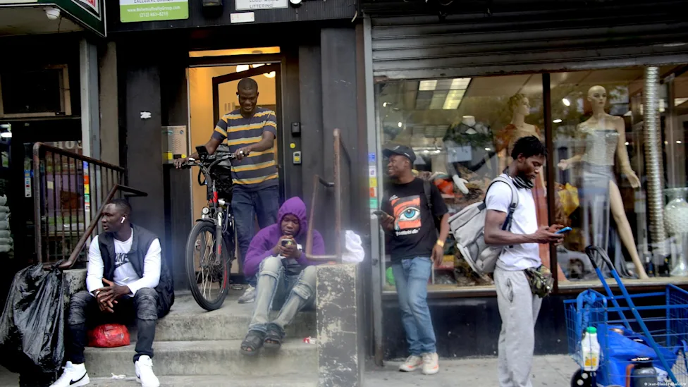 Avocat représentant des migrants expulsés
