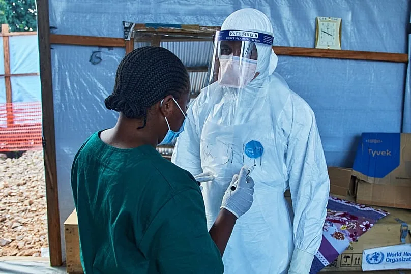 Équipe médicale au Centre médical évangélique de Bunia, juillet 2026