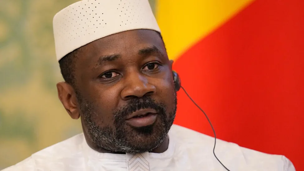Portrait de Fakaba Sissoko lors d'un entretien sur la situation politique au Mali